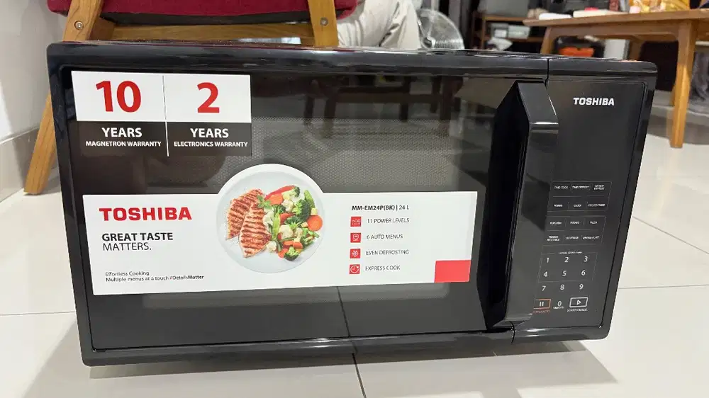 MICROWAVE OVEN TOSHIBA