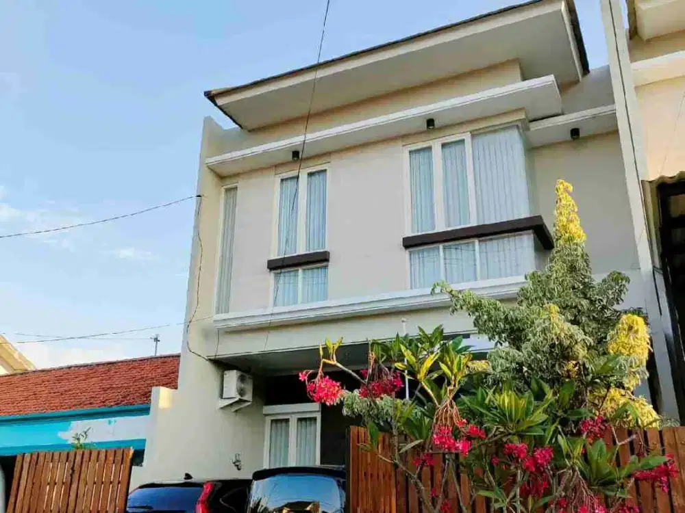 Rumah Minimalis 2 Lantai Rungkut Asri Siap Huni