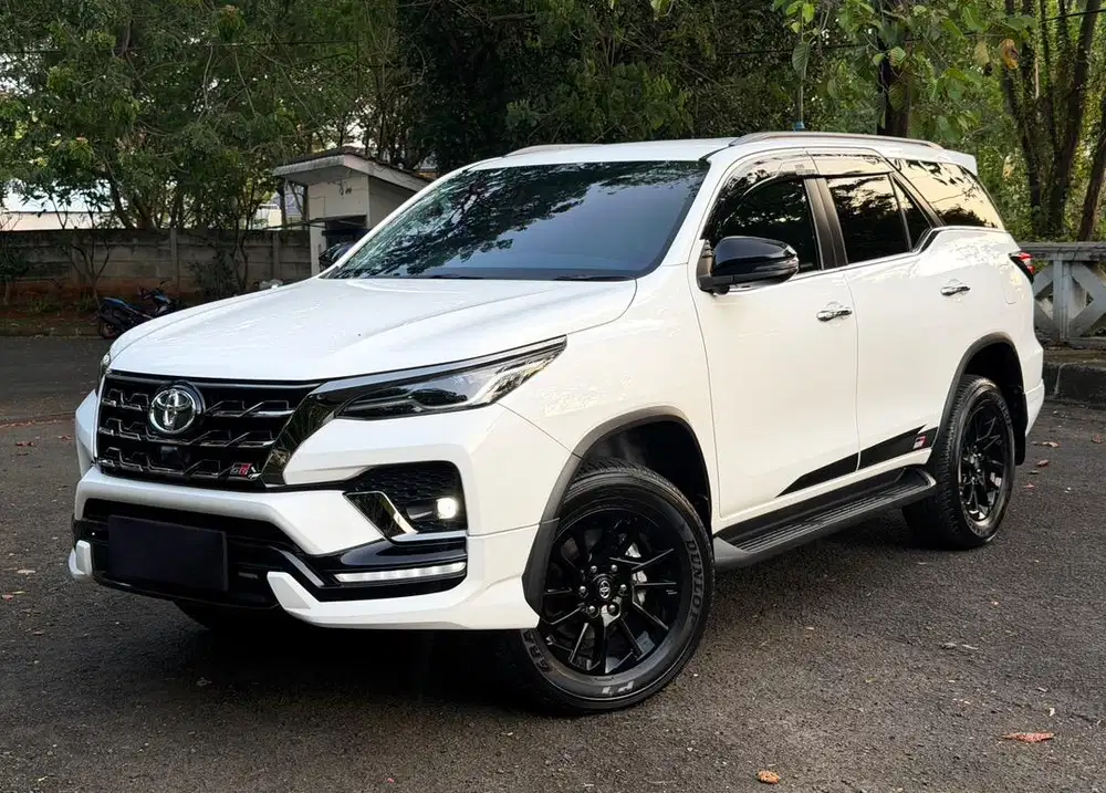 [KM 20 RB] Toyota Fortuner 2.8 GR VRZ Diesel 2022/2023 Antik Like New