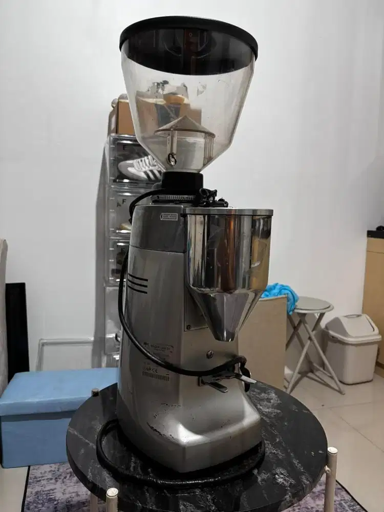 Grinder kopi merk Mazzer Kony Electric