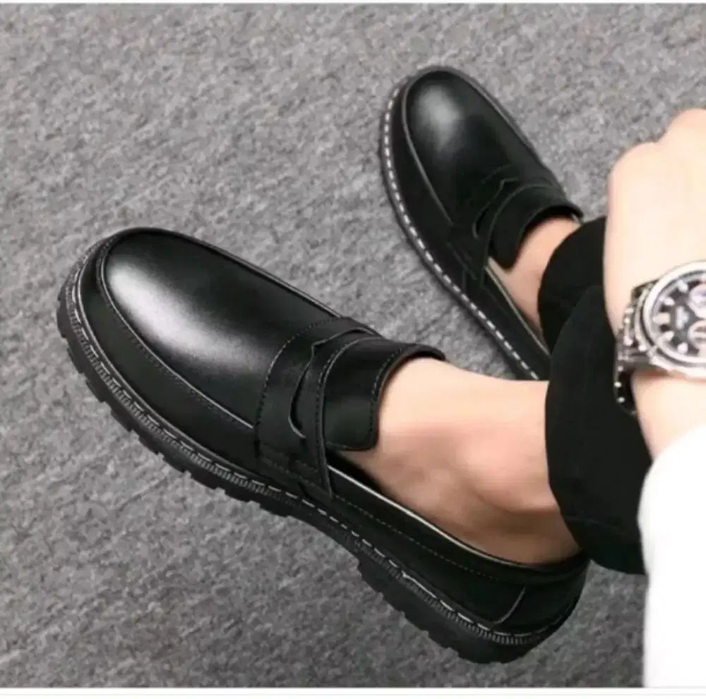 Sepatu Docmart Loafer Pria Hitam Kulit Sintetis
