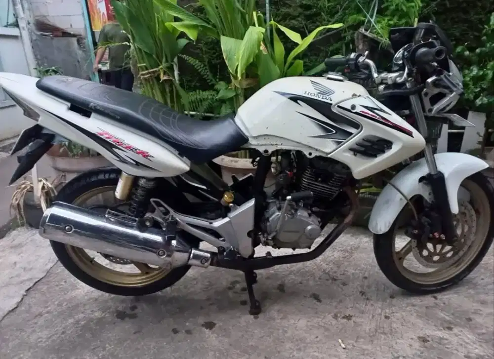 Jual Santai aja Krn UD Bosen Honda Tiger Revo 2006