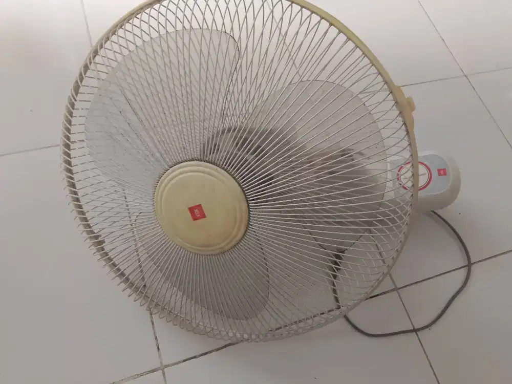 Jual kipas angin dinding KDK 30 cm 12