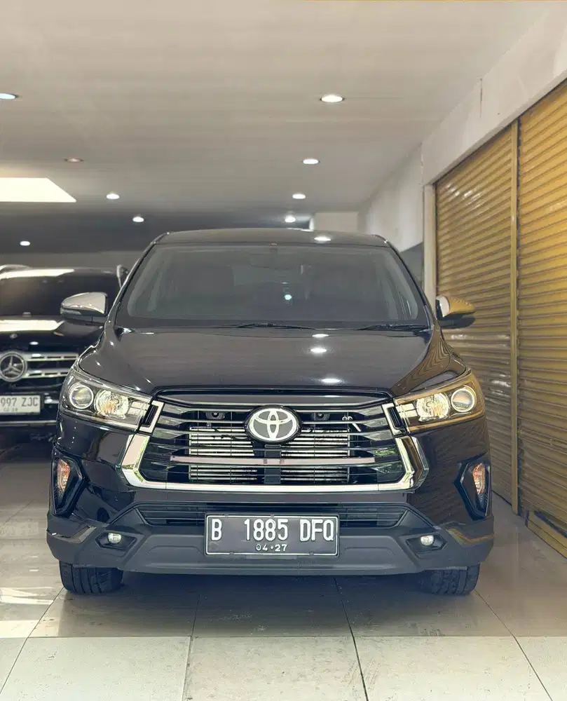 Toyota Innova Venturer Diesel 2022 April Automatic Hitam Metalik Vieta