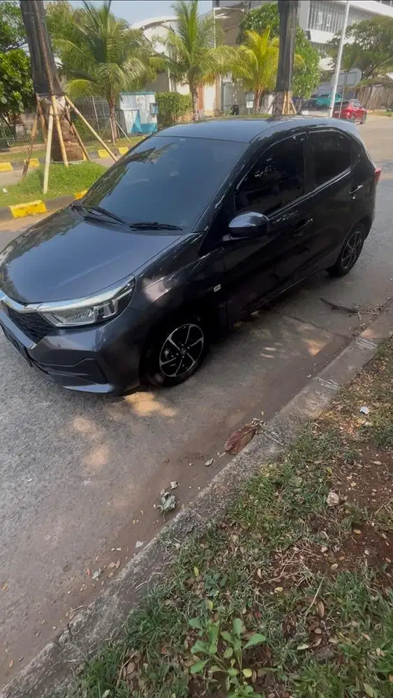 Honda Brio E CVT 2024 Grey KM 9Rb Asli Istimewa Siap Pakai