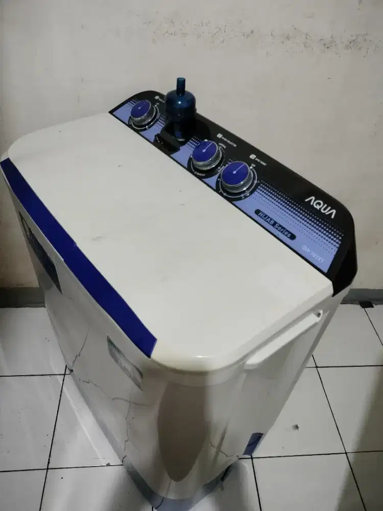 Mesin cuci aqua