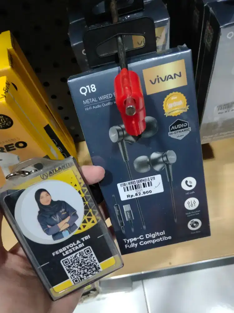 EARPHONE VIVAN ATLANTIS DAHSYAT