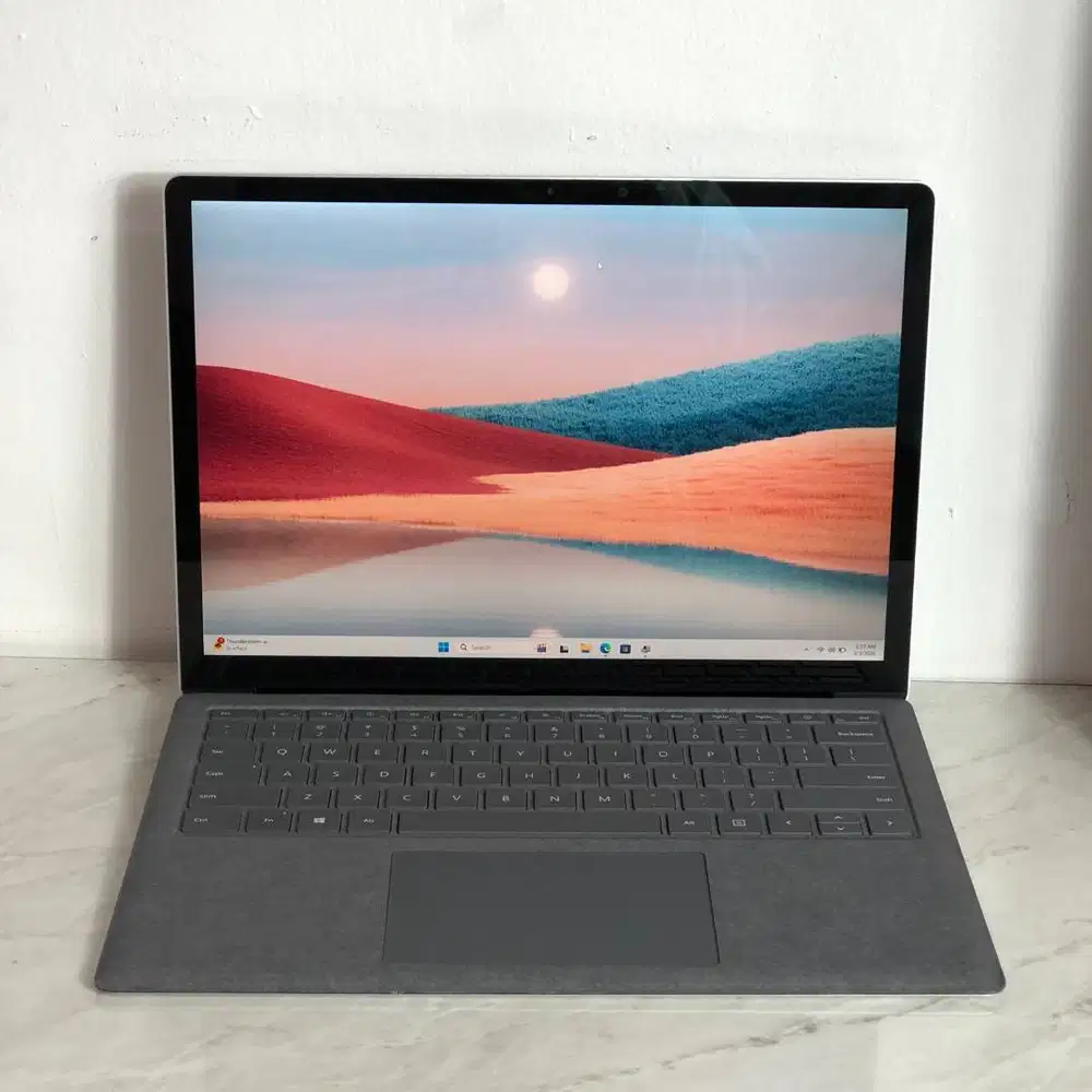 Microsoft Surface Laptop 4 i7 (Gen 11) RAM 16GB SSD 256GB –Touchscreen