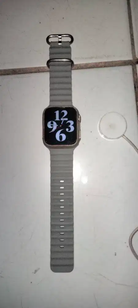 Jual saja jam tangan digital bisa buat tlp masih bagus banget & cassan