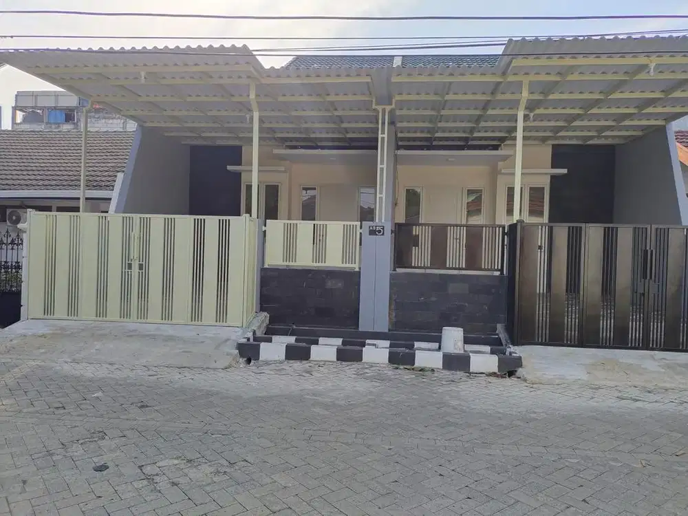 RUMAH DISEWAKAN (PAGAR HITAM)