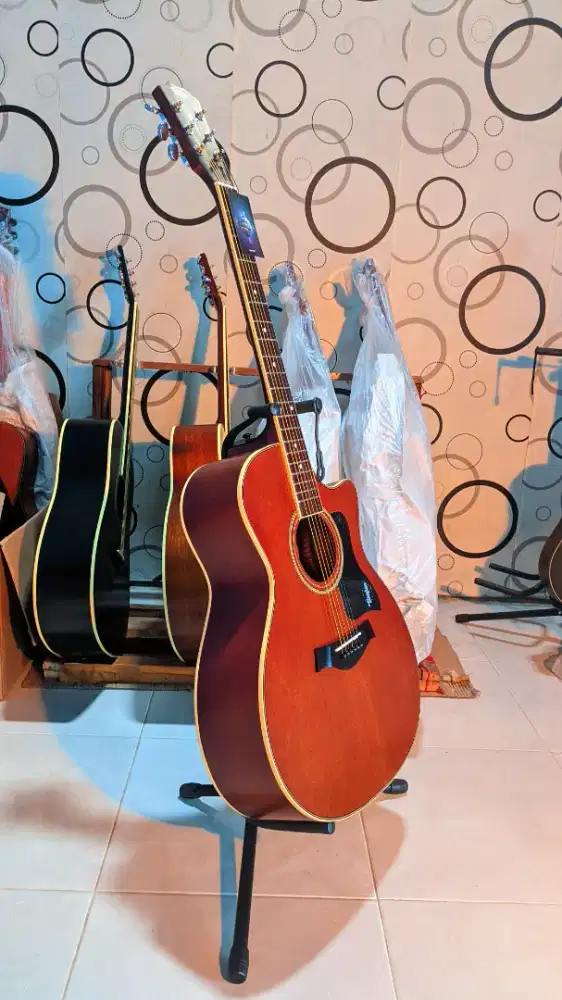 Gitar Akustik Taylor High Quality Baru