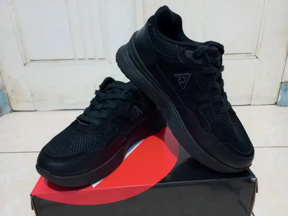 Sepatu sport Aerostreet Ortiz series