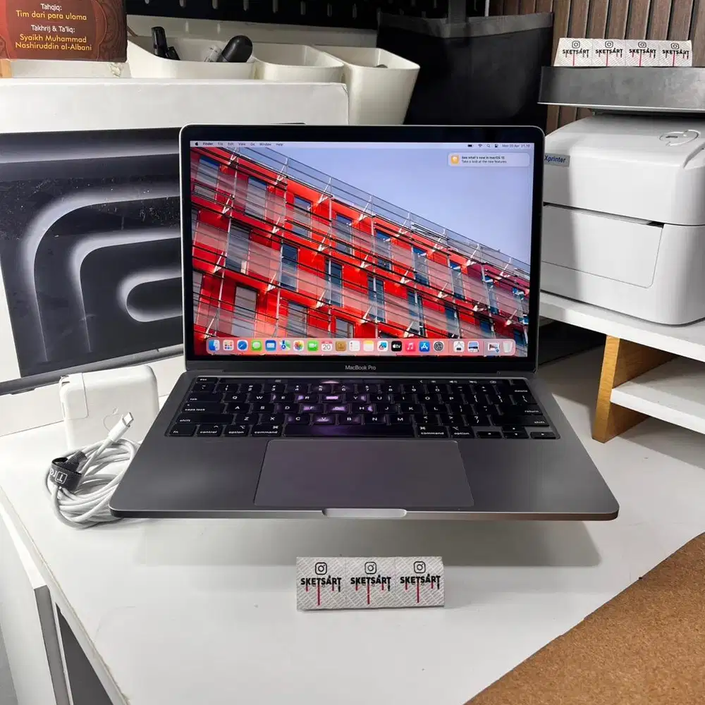 MacBook Pro 2020 Intel Core i5 8gb 256gb