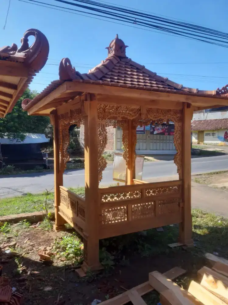Saung gazebo ukuran 2x2