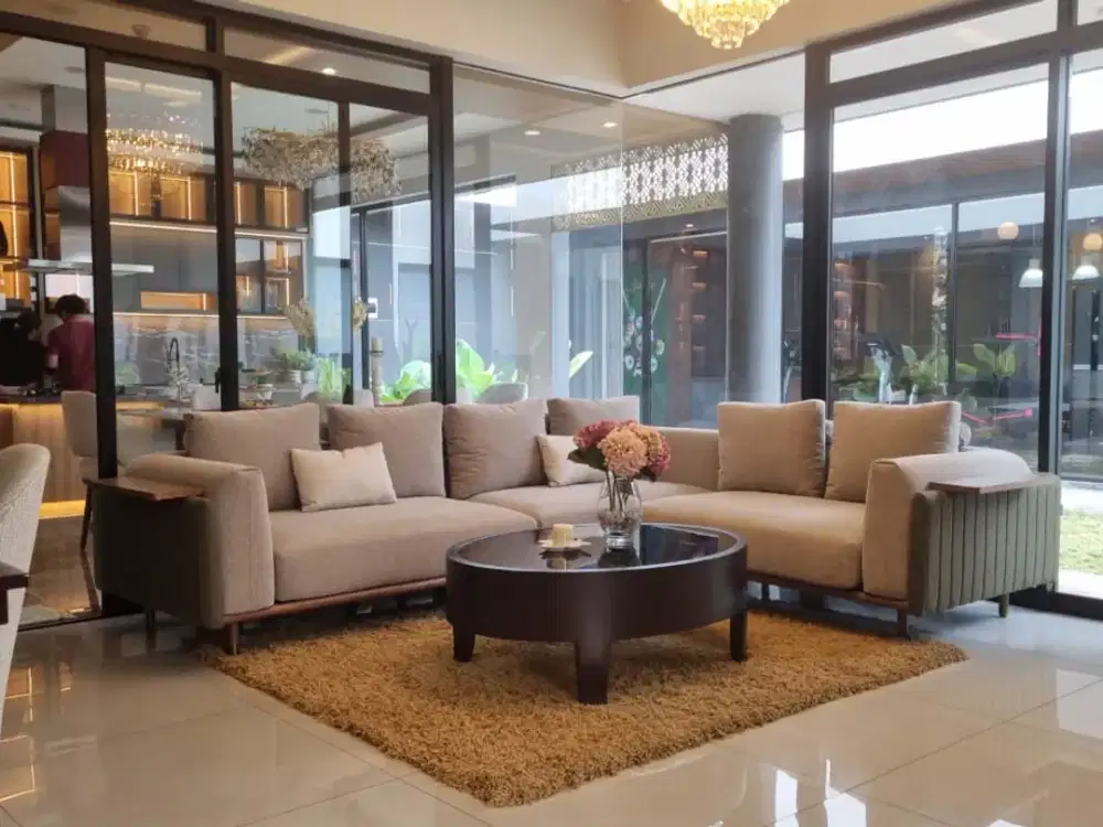 Rumah Mewah Furnished di Tatar Spatirasmi KBP