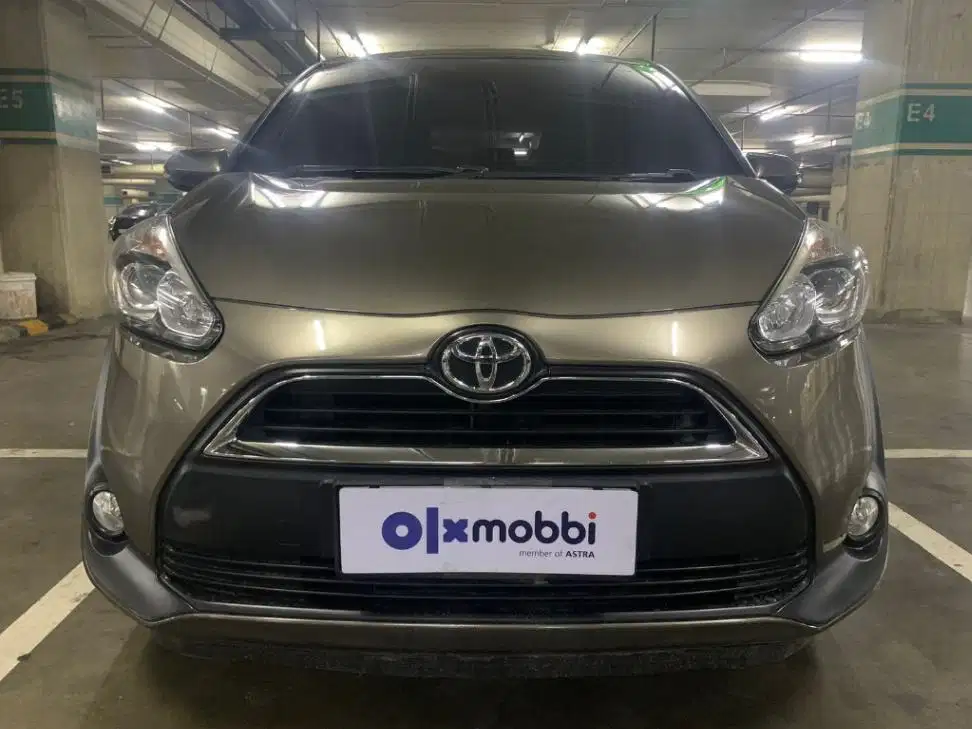 TDP 8,JT, Toyota Sienta 1.5 V Bensin-AT Coklat 2016