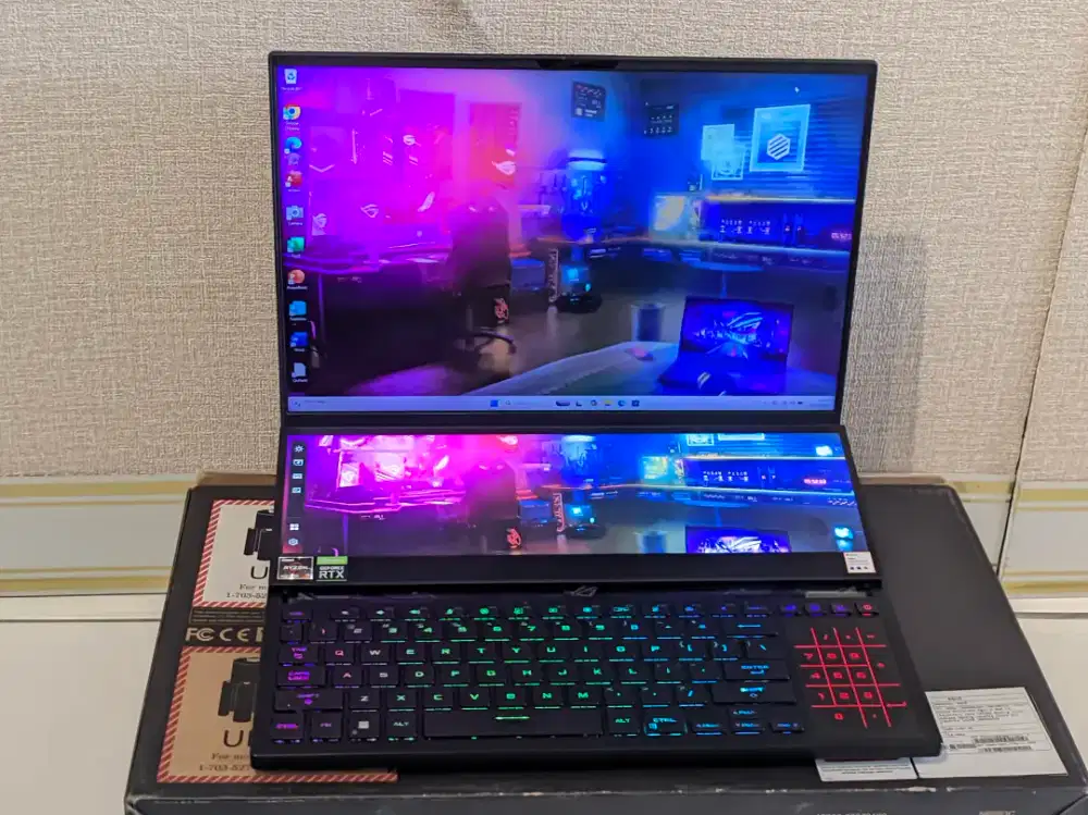 Laptop Asus Zephyrus Duo 16 Ryzen 9 6900HX Ram 32 GB SSD 2 TB RTX 3080