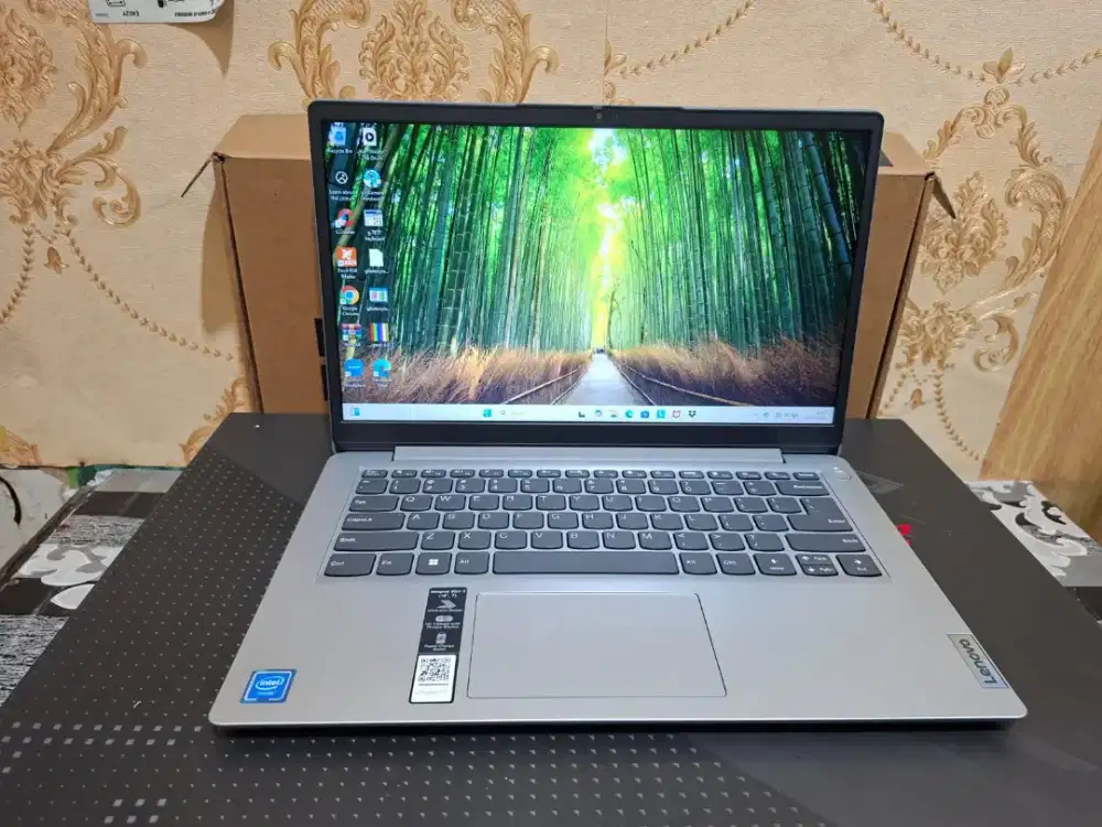 Laptop Lenovo Ideapad Slim 1i - Like New - Intel Celeron N4020 -MULUS