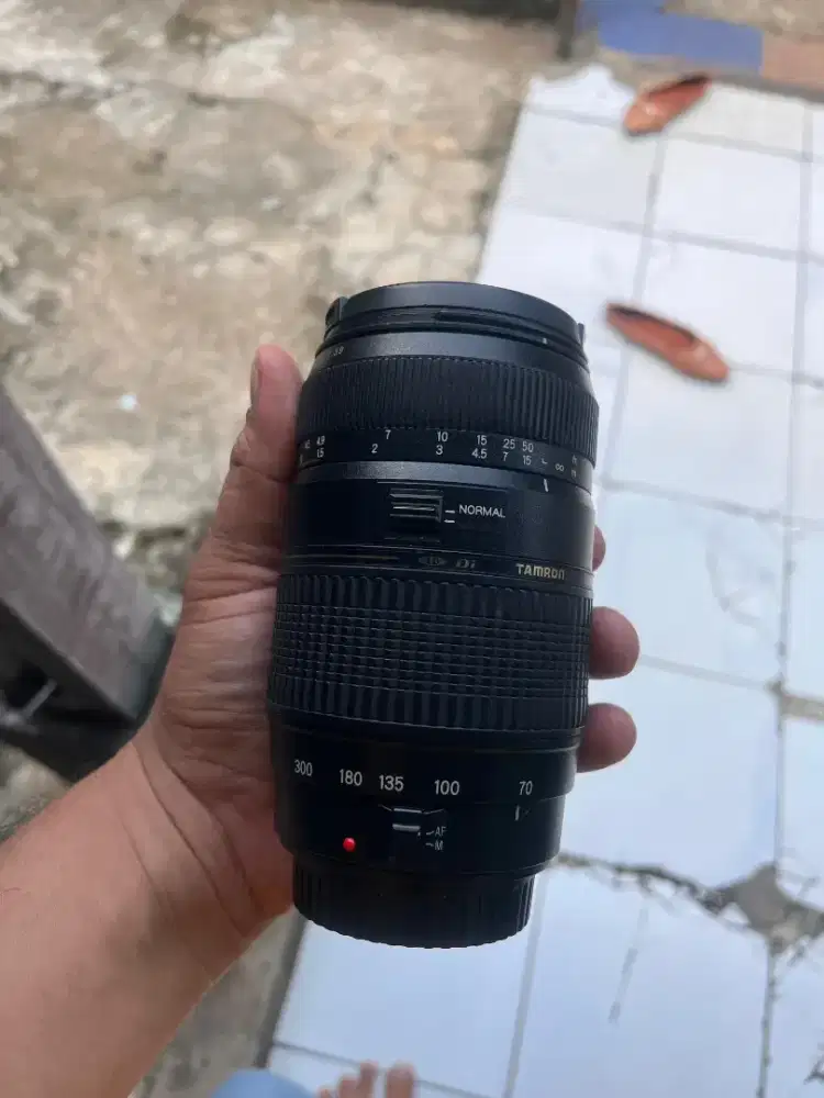 Lensa tamron 70-300