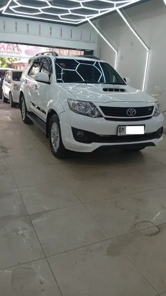 Mobil Fortuner TRD VNT Manual Tahun 2013
