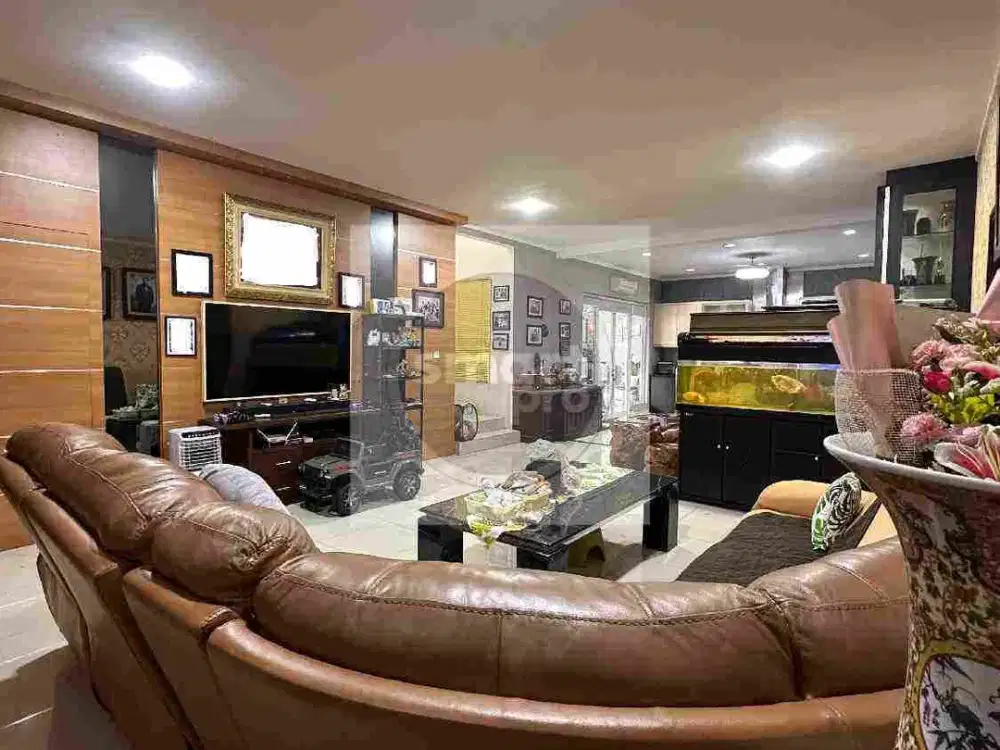 Rumah 2 lantai Primier Park 1, siap huni, bebas banjir, bisa kpt