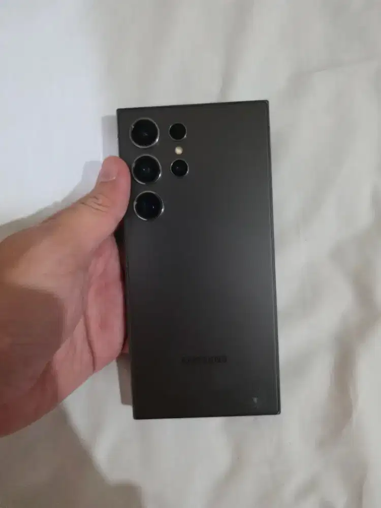 Samsung S24 Ultra 12/1Tb sein