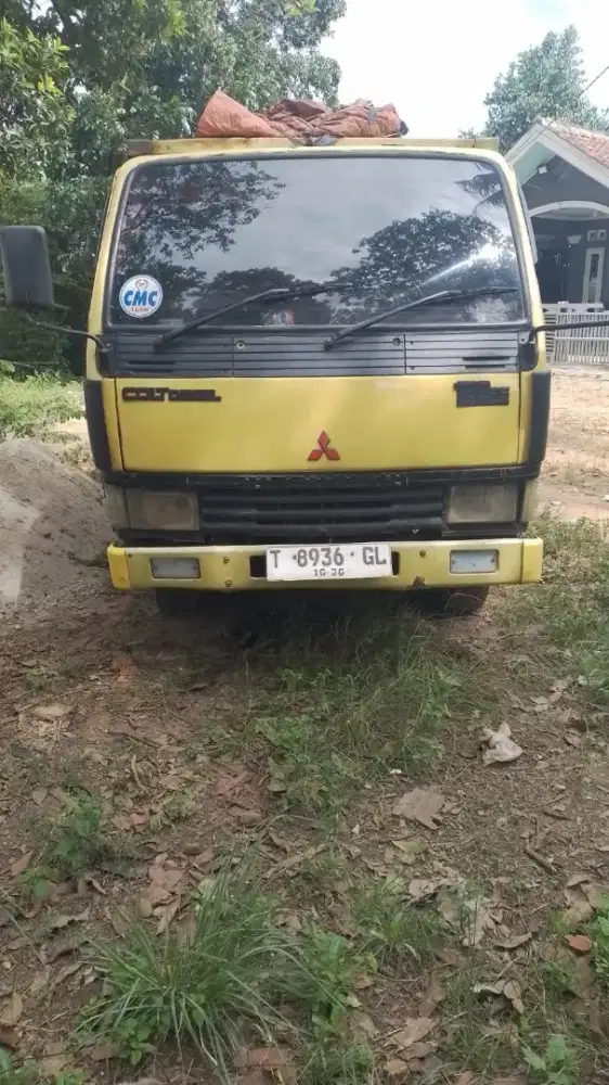 Truk,mobil barang,mobil matrial