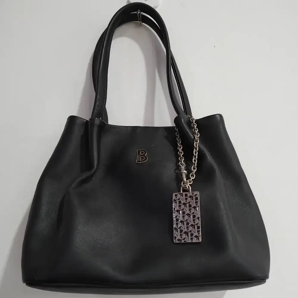 TAS KULIT HITAM BONIA ORIGINAL