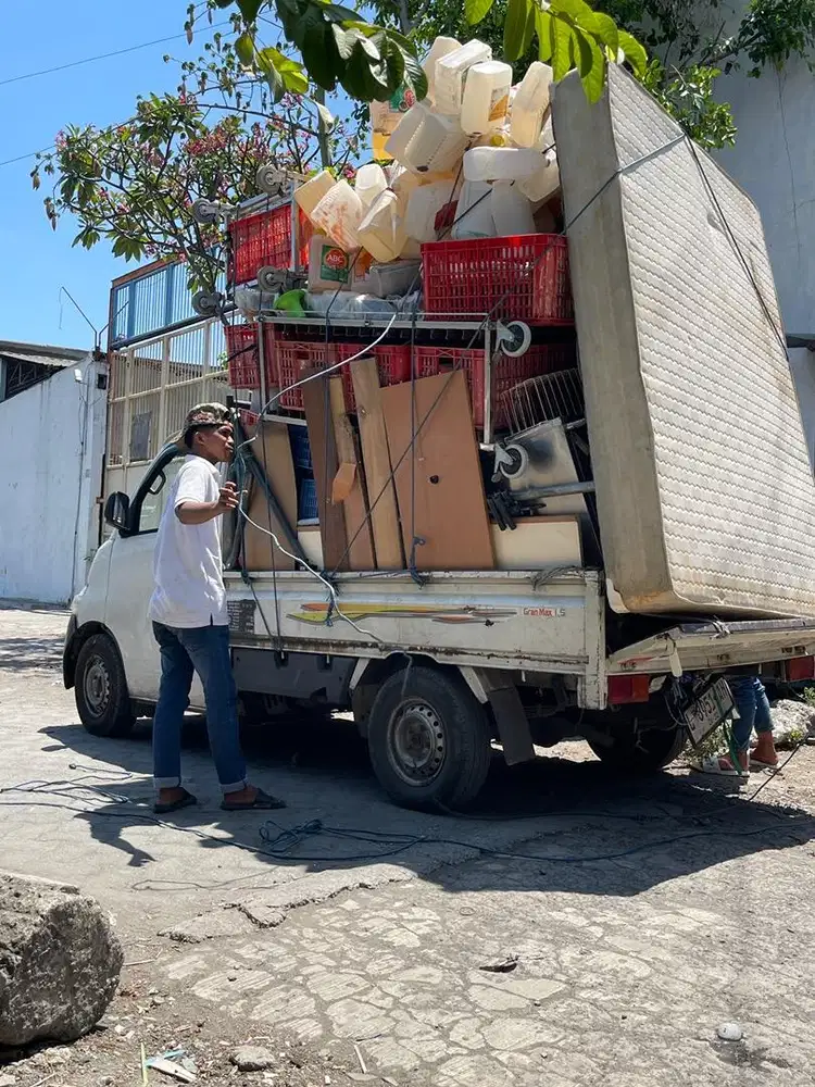 Dibeli barang rongsokan tv ac kulkas besi dll