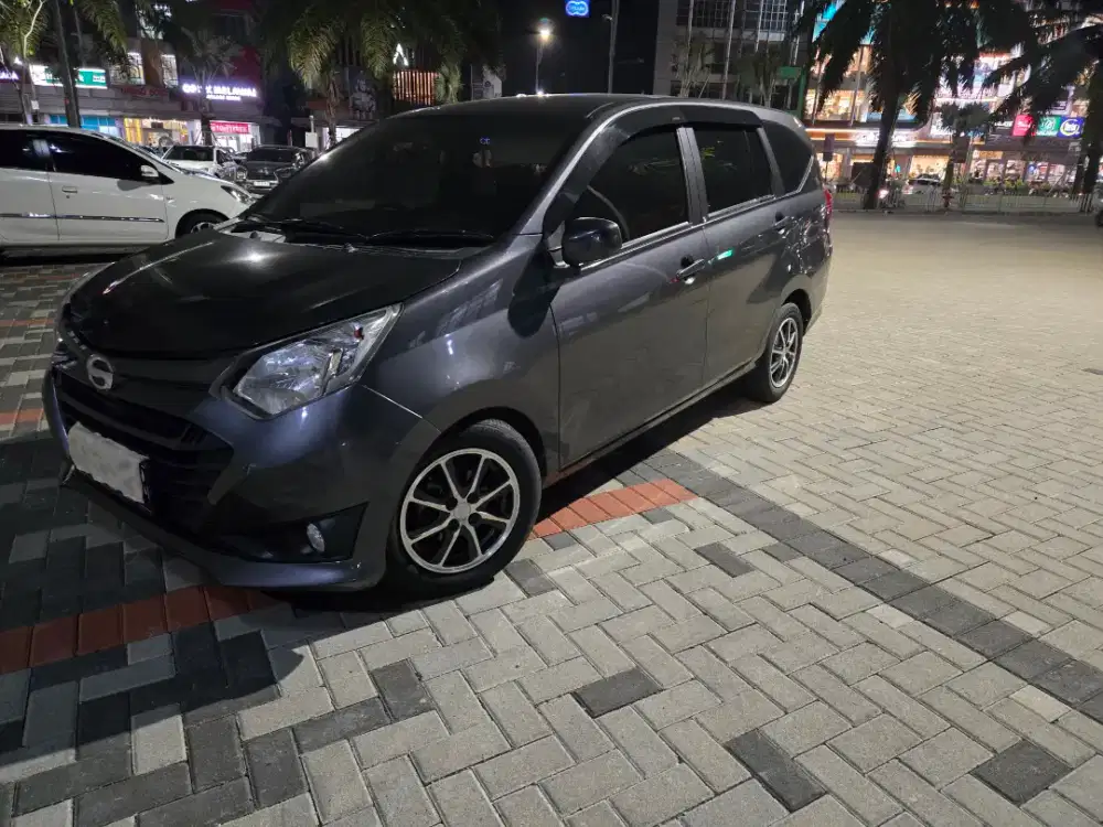 Daihatsu Sigra tipe M 2016 LOW KM