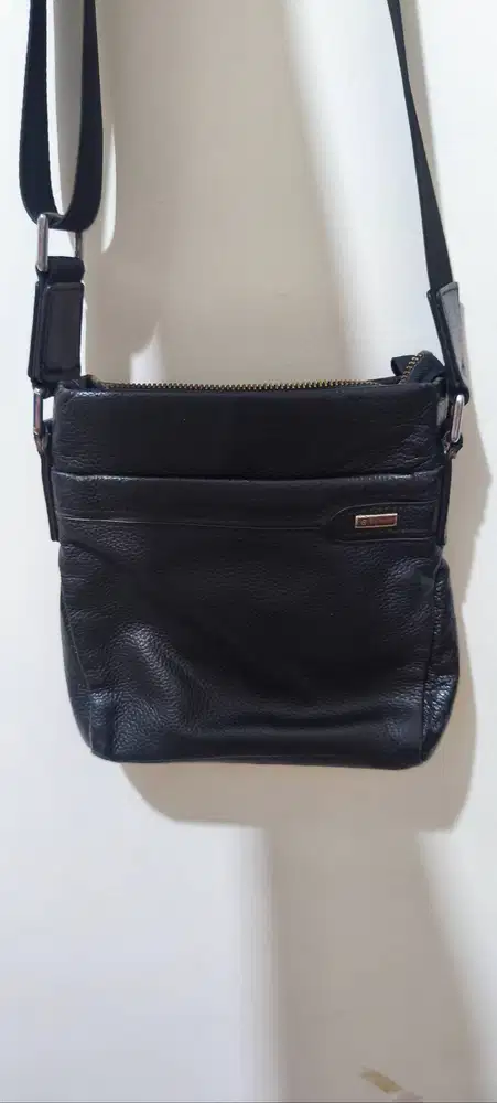 Tas Byford London second, minus 1 sleting saja