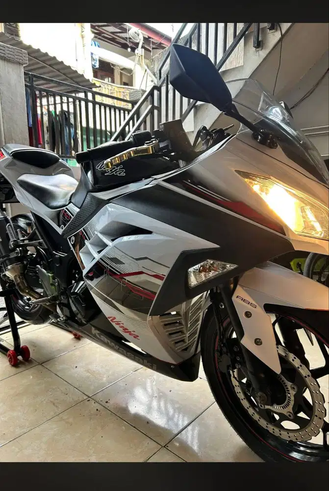 Kawasaki 250 fi abs putih 2013