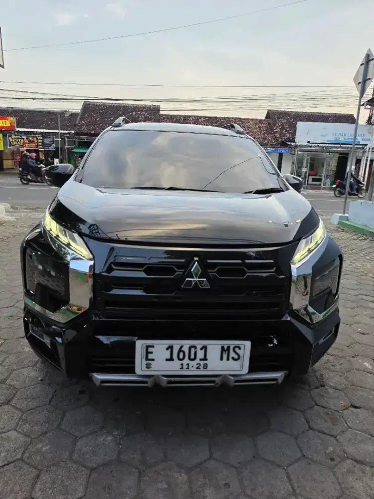 Xpander cross matic tahun 2023
