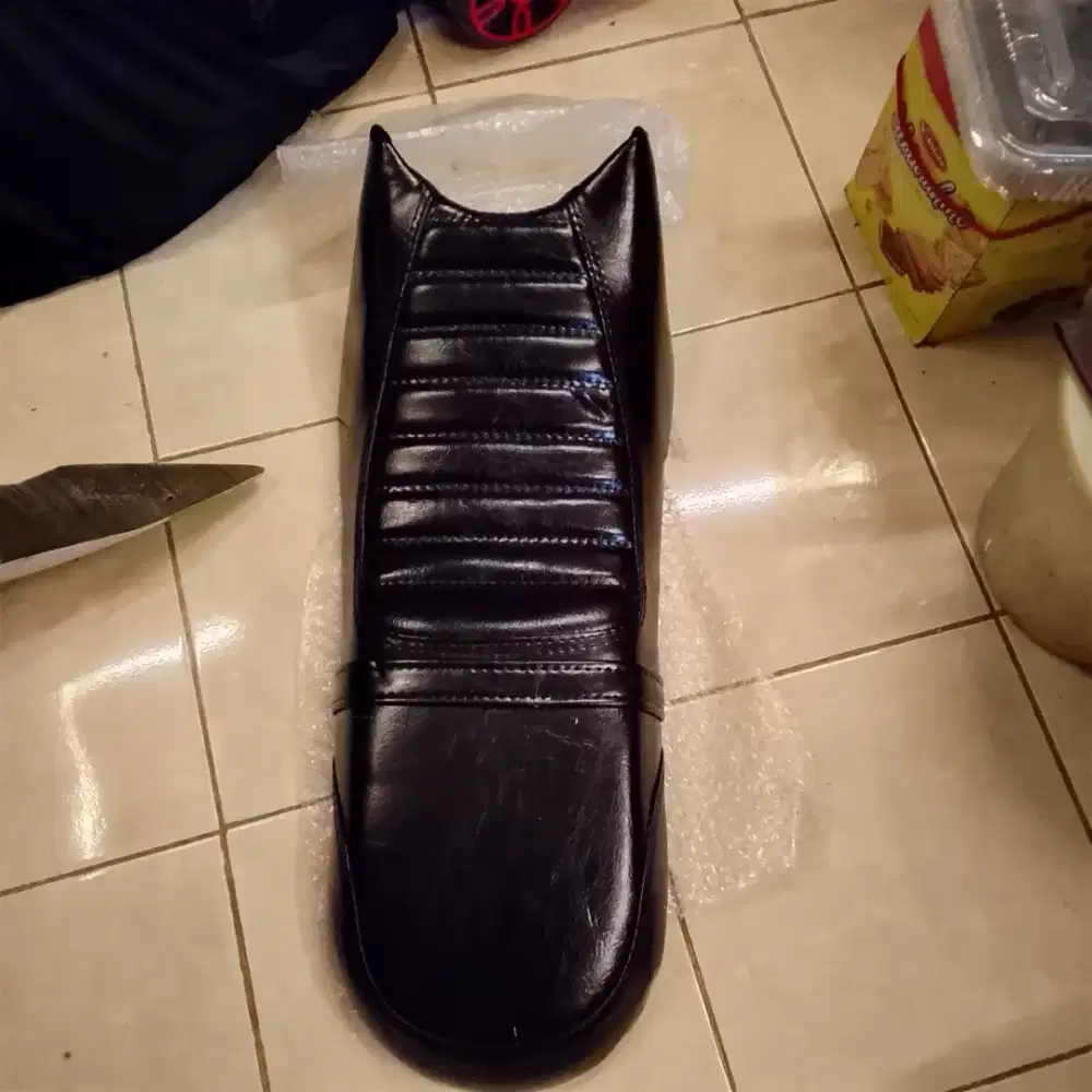 Jok Scrambler, cafe racer, japstyle. Stop lamp sein & spakbor blakang