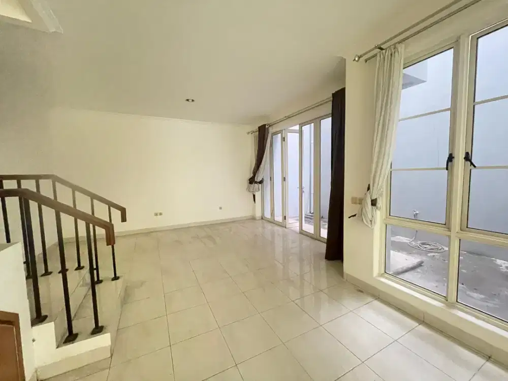 Rumah di Lingkungan Asri Dekat Kampus, Sekolah & Mall di Rolling Hills Lippo Karawaci