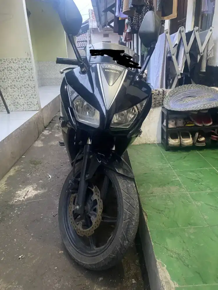 CBR 150R Hitam 2016
