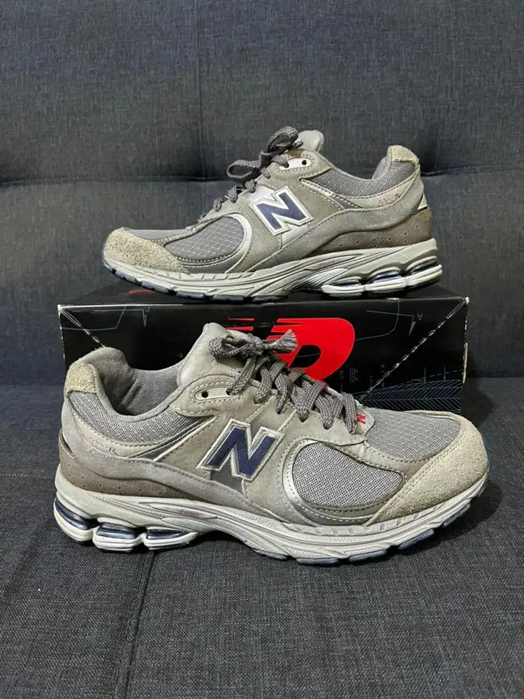 Sepatu New Balance NB 2002r Grey