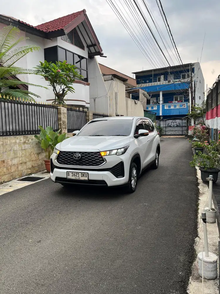 Toyota Kijang Innova 2023 Bensin