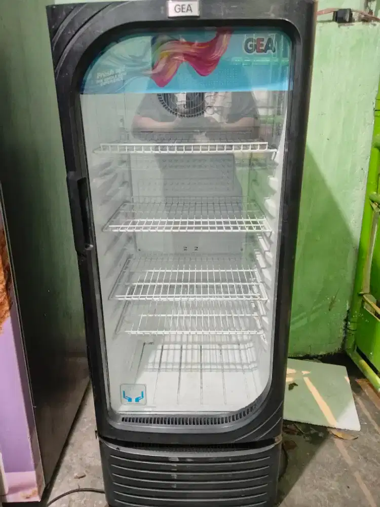 Showcase gea oval full black model terbaru normal dingin