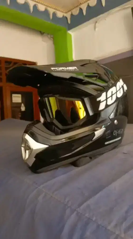 Dijual cepat helm JPX Cross plus kacamata Goggle