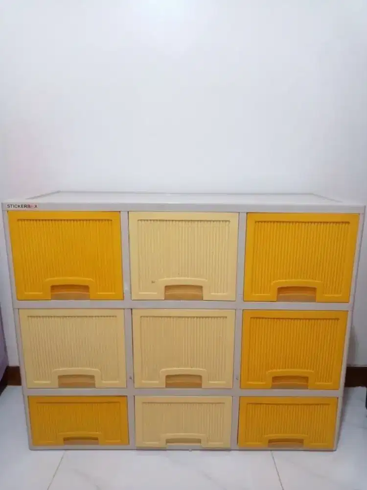Lemari laci box 3 tingkat