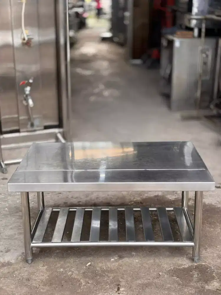 MEJA KOMPOR 2 SUSUN

Ukuran 90x60x50