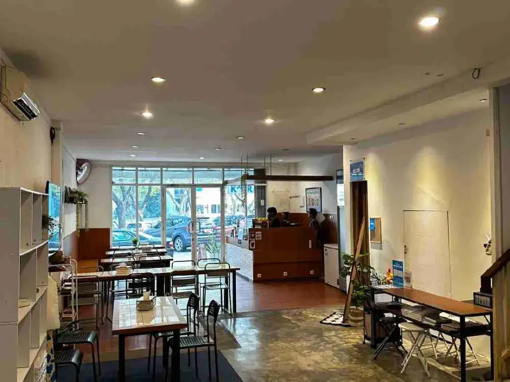 Ruko 3 lantai  Emerald Avenue Bintaro Sektor 9