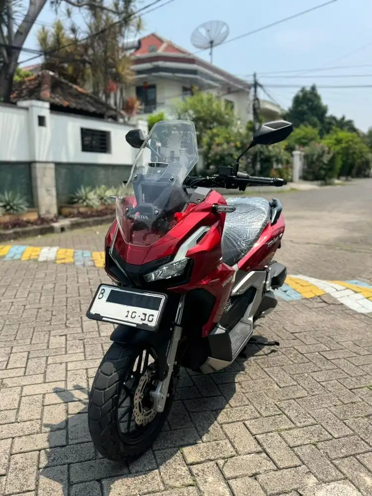 Honda Adv 160 CBS 2025 Pajak Bulan 10-2026 KM 50 kilo aslii