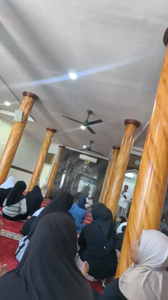 Cari kerjaan apa aja