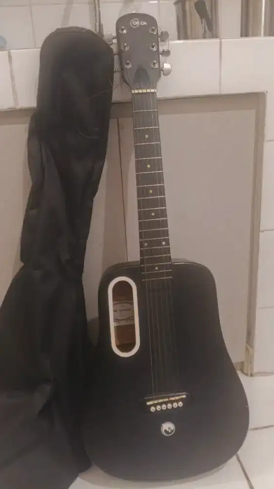 Gitar orca 3/4 minus pemakaian doang cod apartemen Tokyo