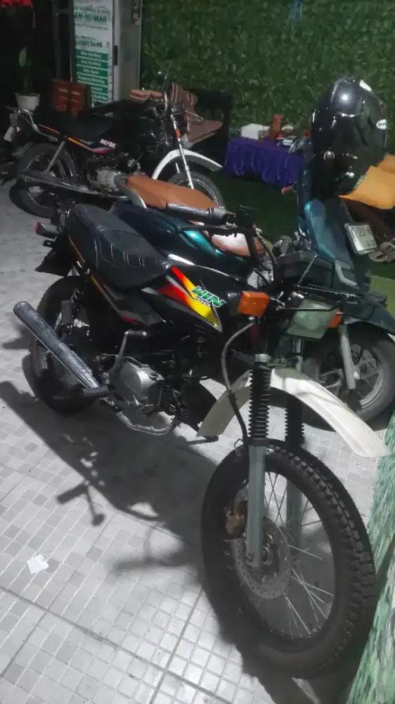 HONDA WIN 100 tahun 2002