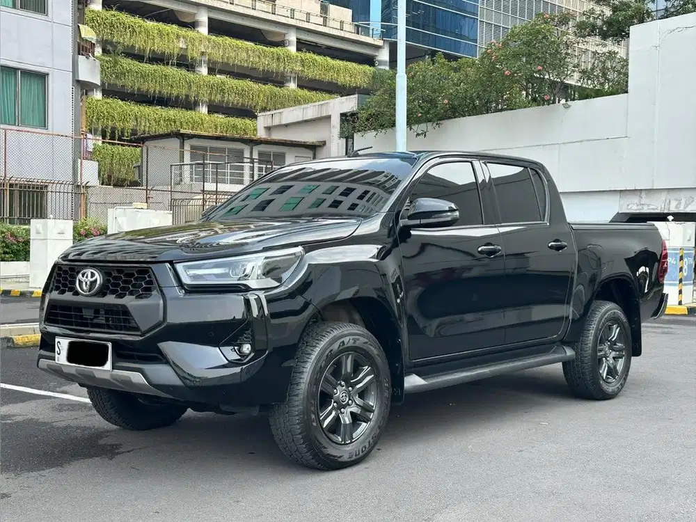 2024 Toyota Hilux Double Cabin 2.4 V 4x4 AT RARE ANTIK LOW KM !