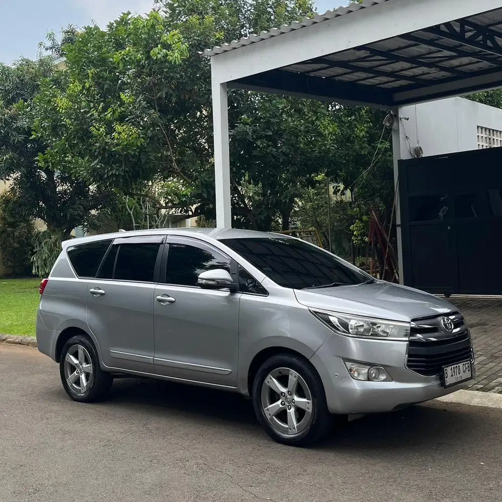 INNOVA REBORN DIESEL V A/T 2016