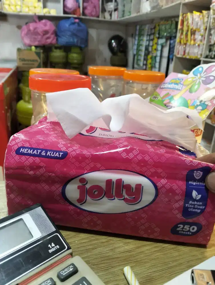 Jaga kios dan jualan kebab